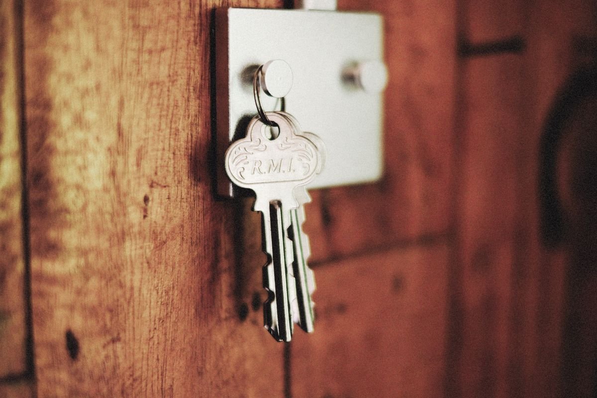 Locksmith in Enfield fitting a door lock