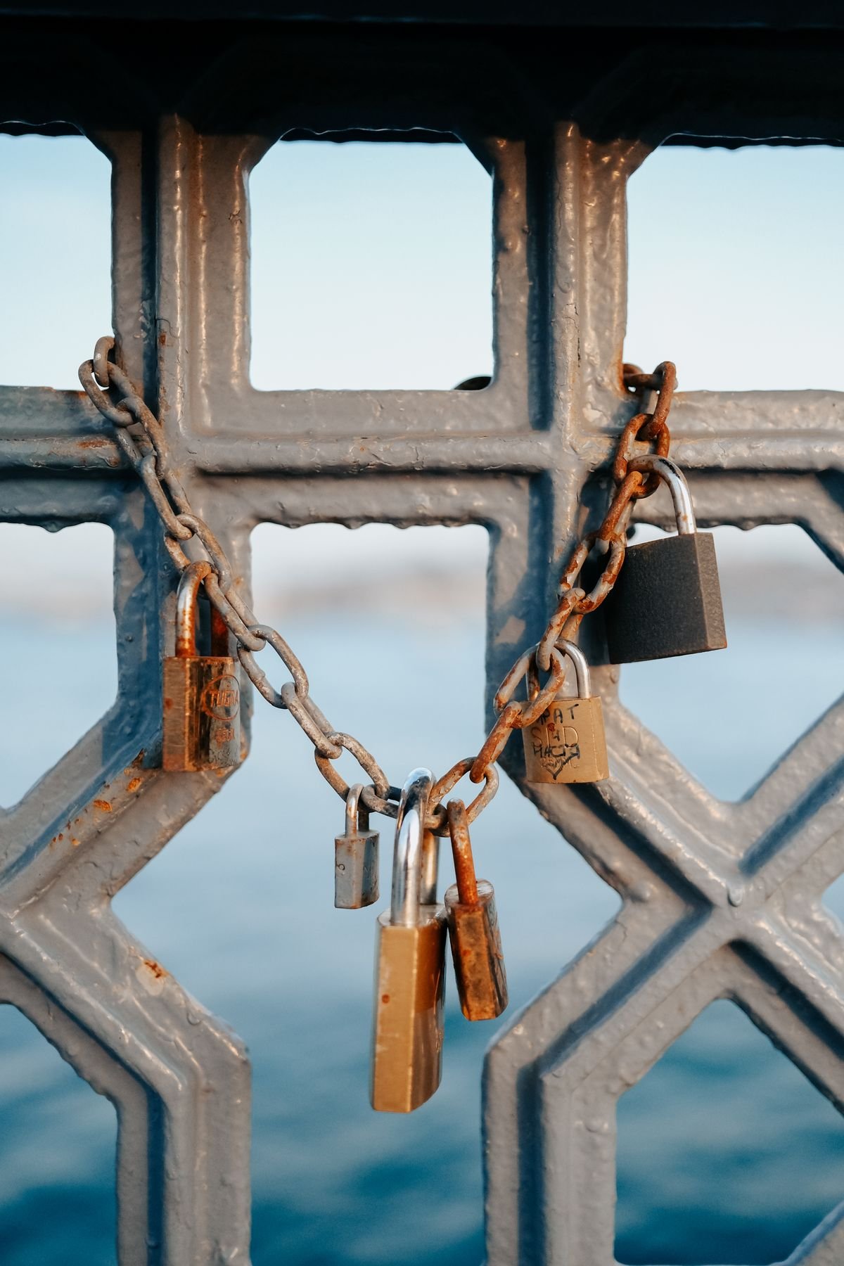 Emergency locksmith in Ascot