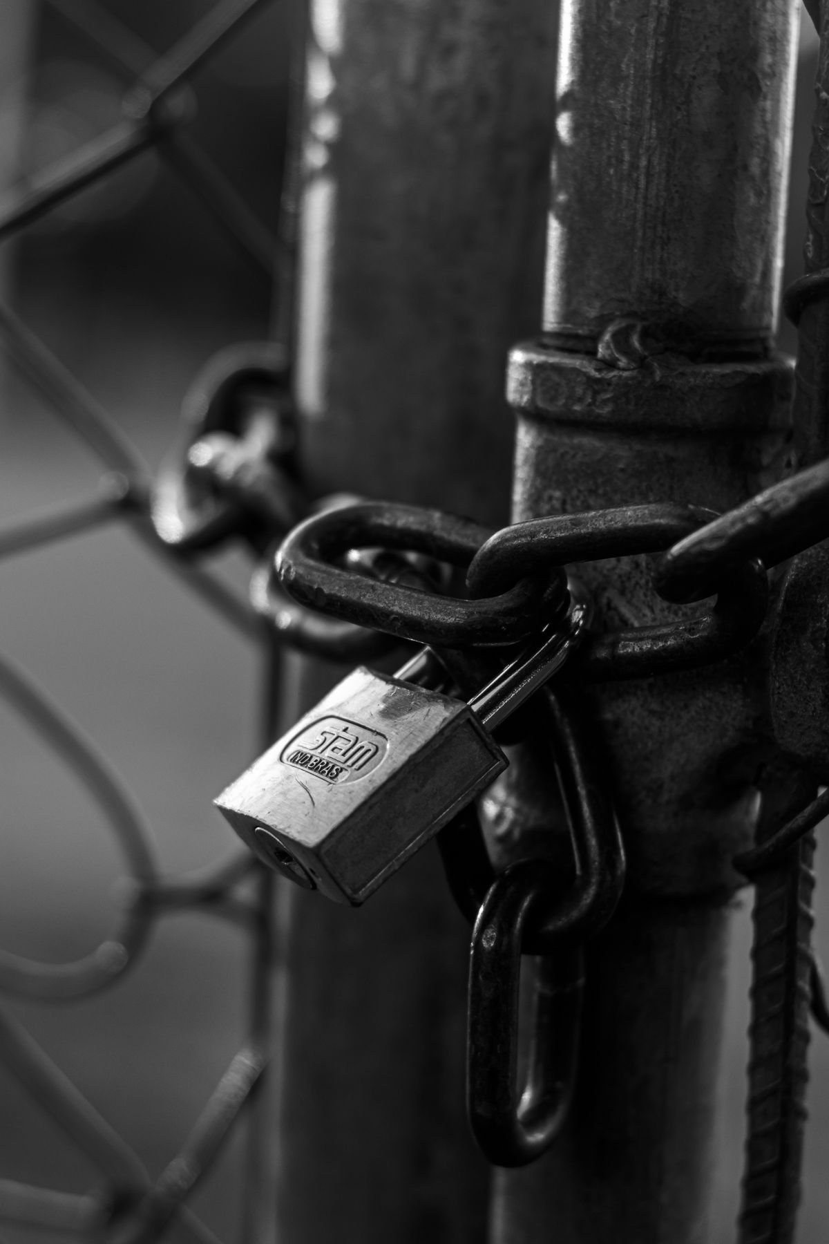 Locksmith in Windsor fitting a door lock