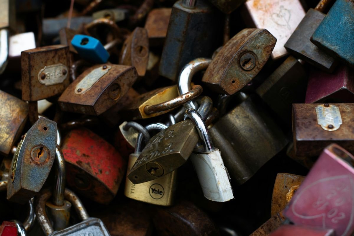 Emergency locksmith in Walton-on-Thames